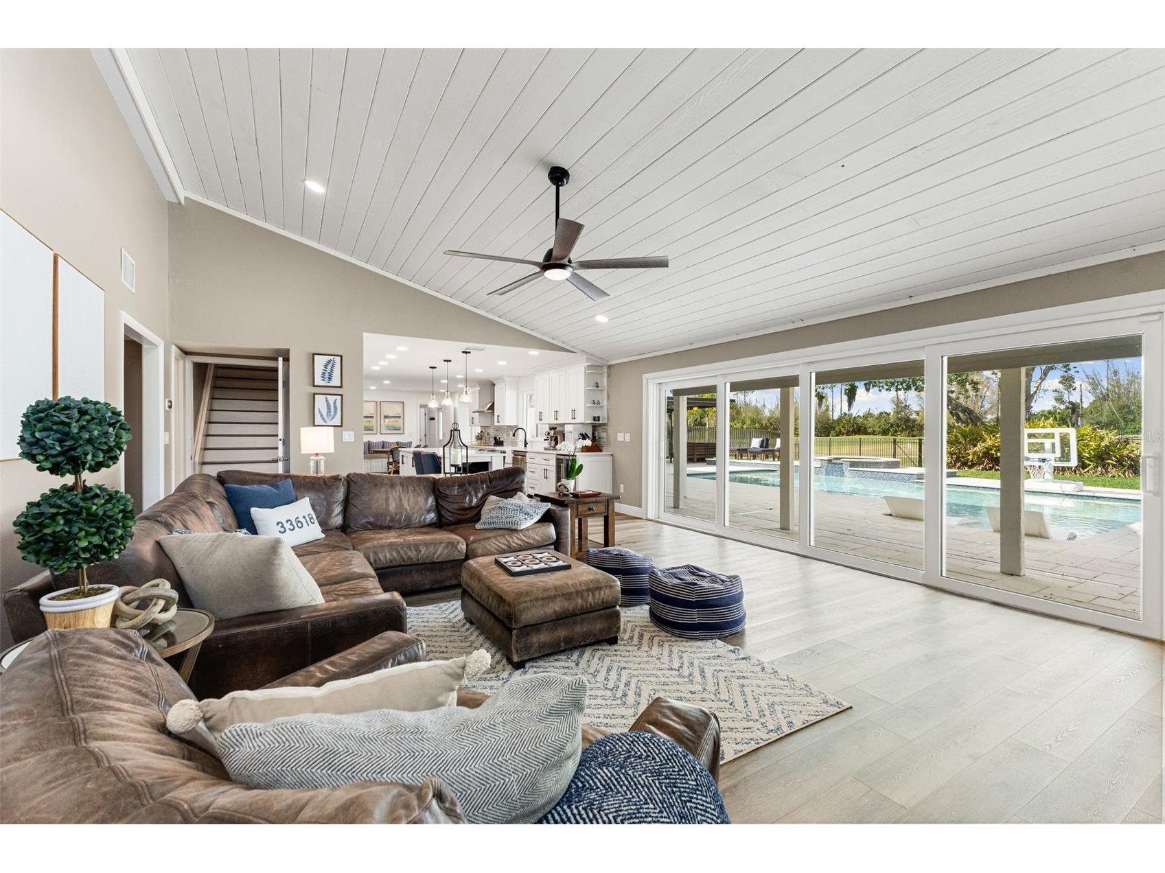 4009 Priory Circle Tampa FL 33618 TB8489893 image19