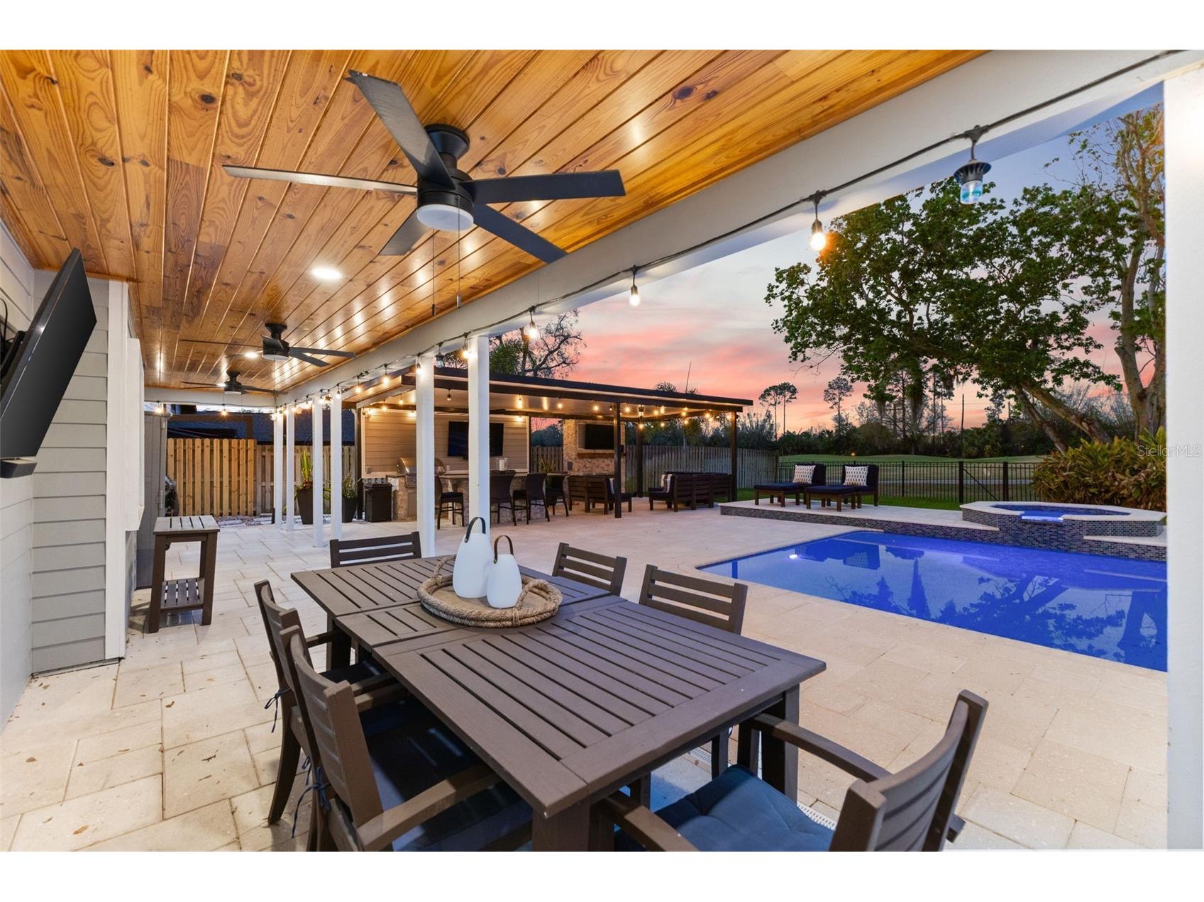 4009 Priory Circle Tampa FL 33618 TB8489893 image4