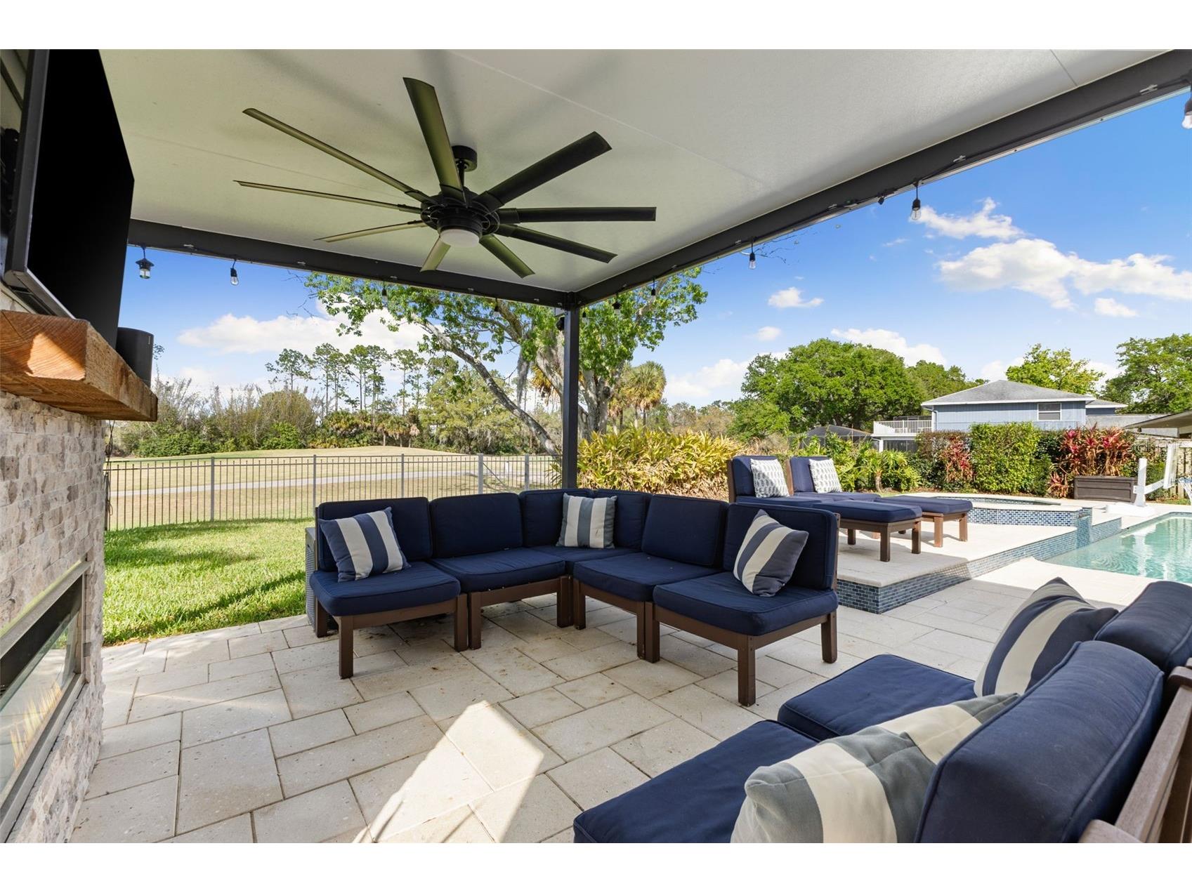 4009 Priory Circle Tampa FL 33618 TB8489893 image73