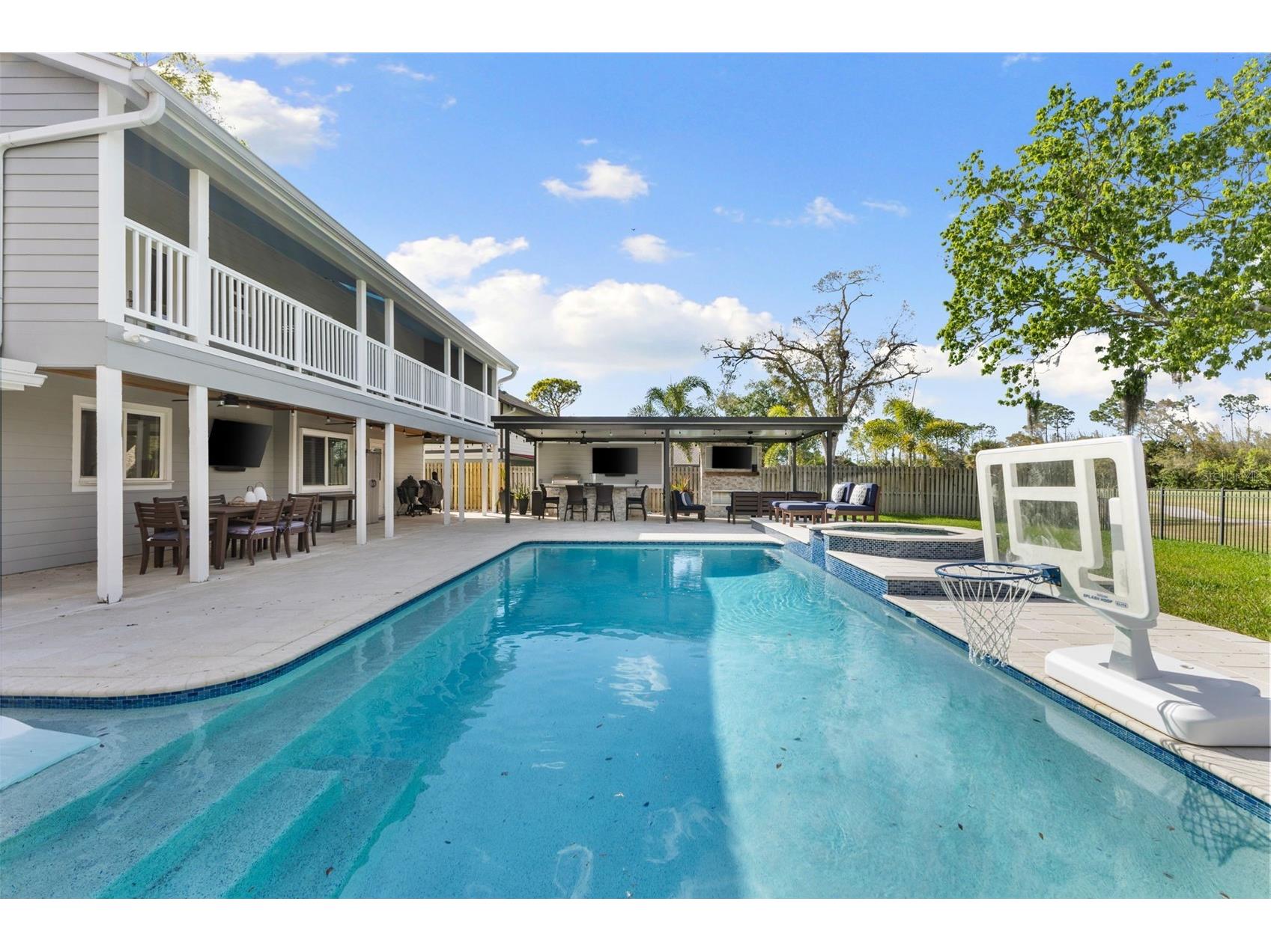 4009 Priory Circle Tampa FL 33618 TB8489893 image76