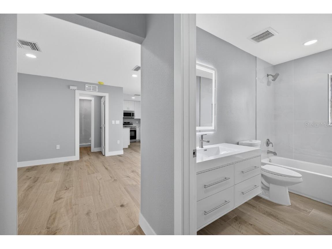 4009 W Wallace Avenue Tampa FL 33611 TB8435351 image14