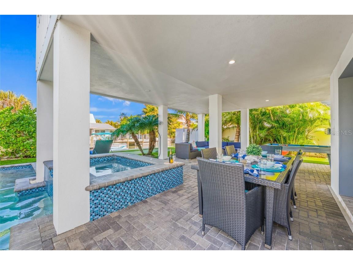 401 20th Place Bradenton Beach FL 34217 A4671160 image2