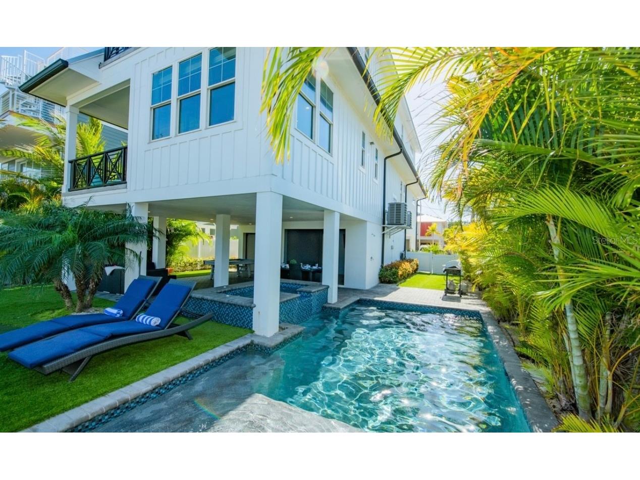 401 20th Place Bradenton Beach FL 34217 A4671160 image4