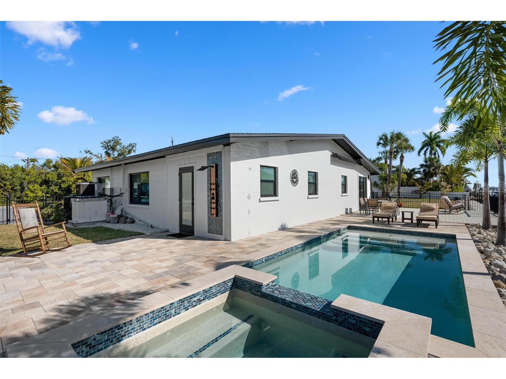401 28th Street Holmes Beach FL 34217 A4681048 image3