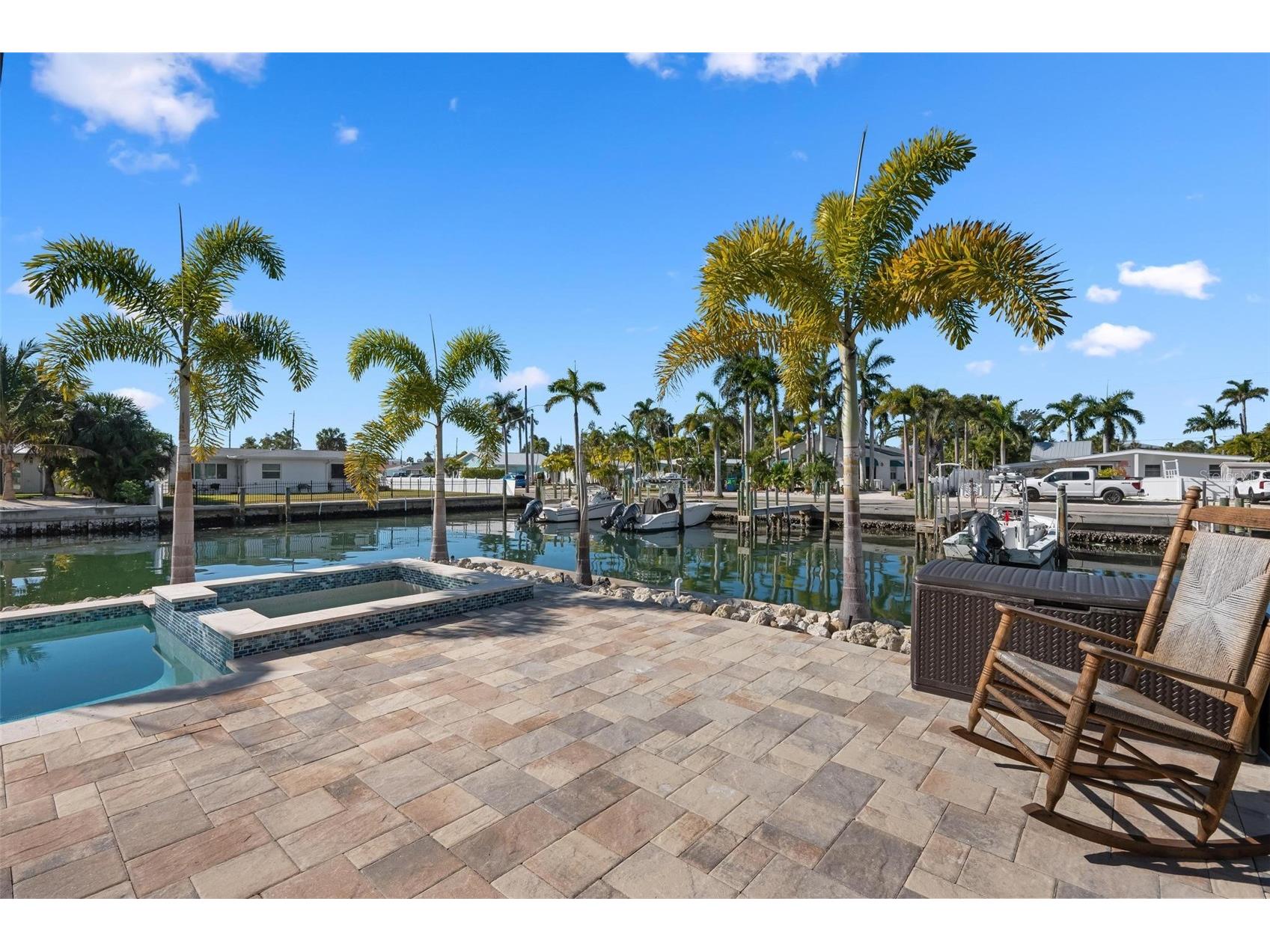 401 28th Street Holmes Beach FL 34217 A4681048 image45