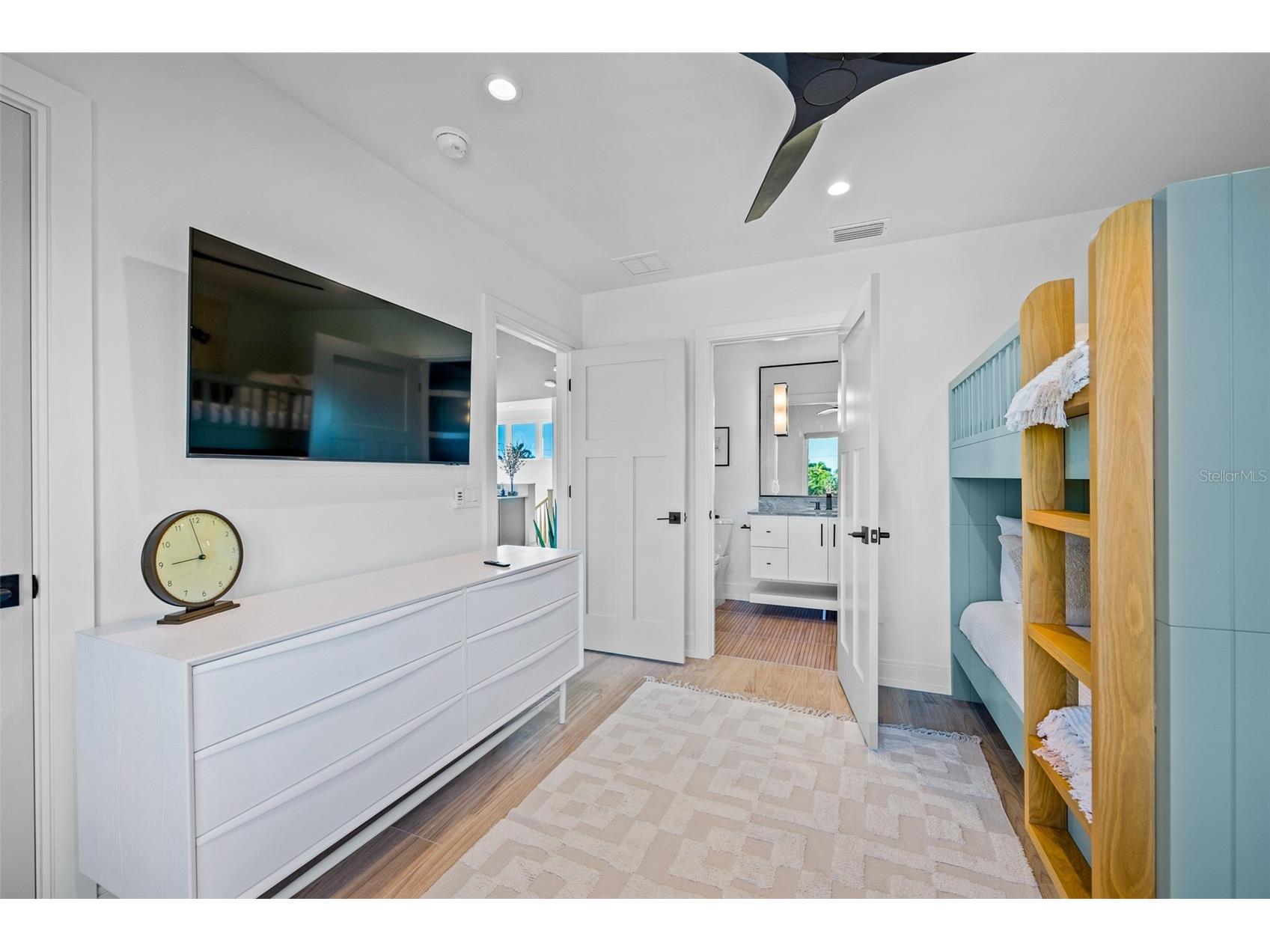 401 77th Street Holmes Beach FL 34217 A4667829 image40