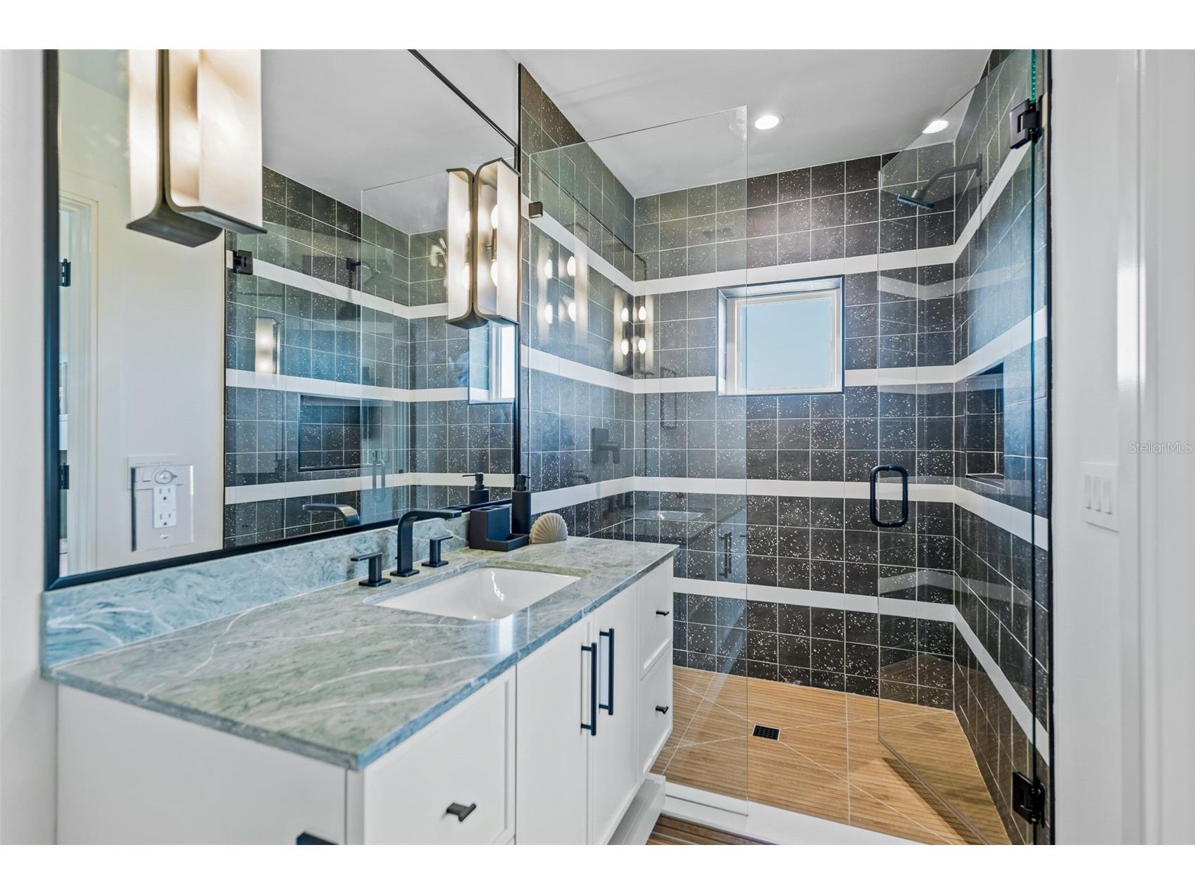 401 77th Street Holmes Beach FL 34217 A4667829 image44