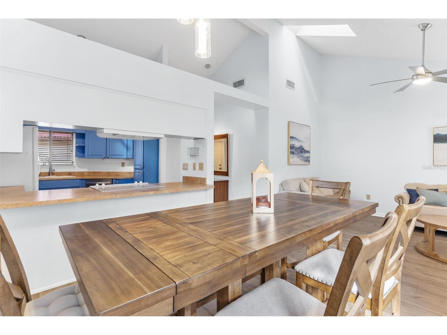 401 Clusterwood Drive Yalaha FL 34797 - LAKE HARRIS CHAIN OF LAKES G5102971 image11