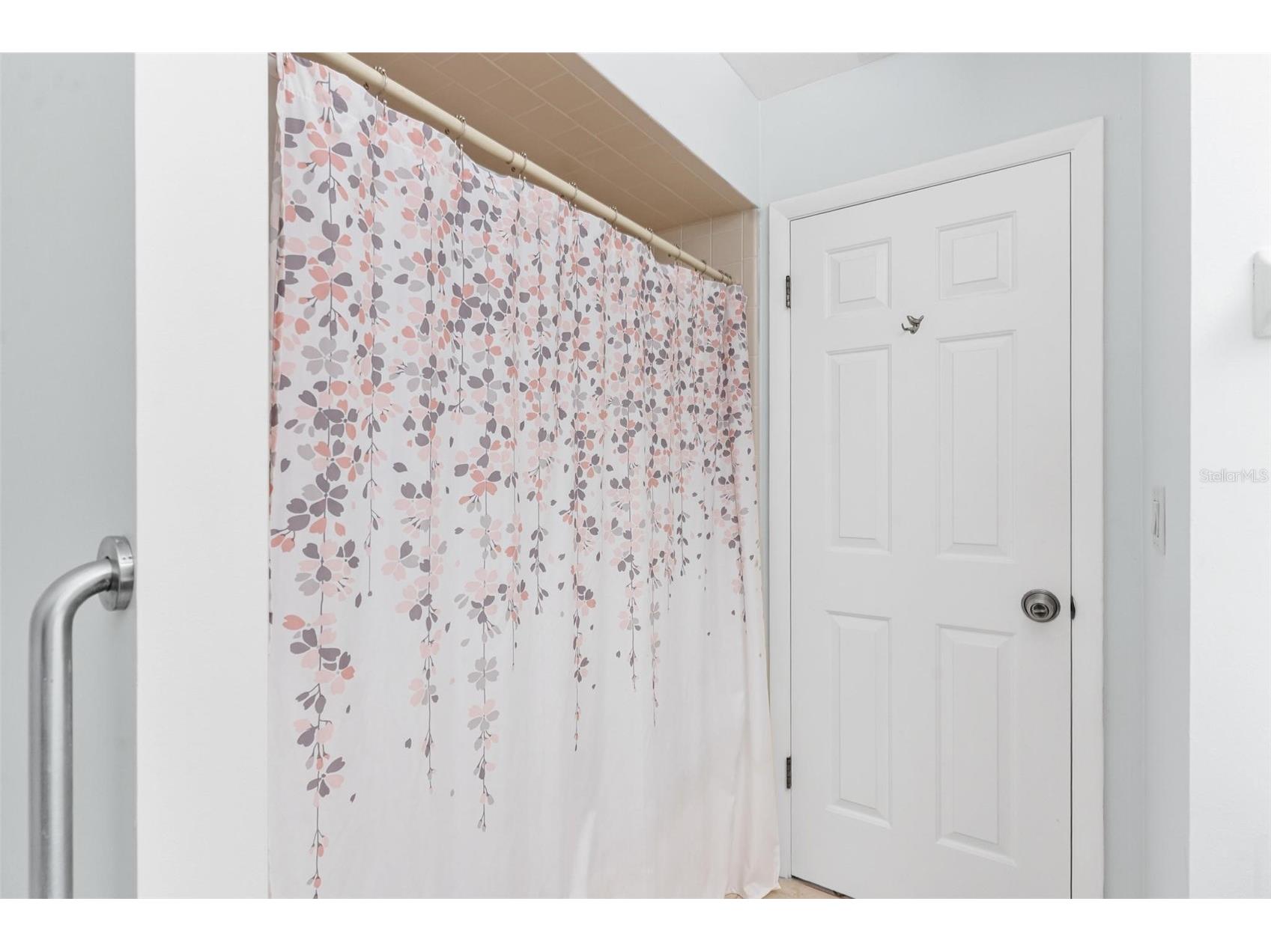 401 Clusterwood Drive Yalaha FL 34797 - LAKE HARRIS CHAIN OF LAKES G5102971 image23