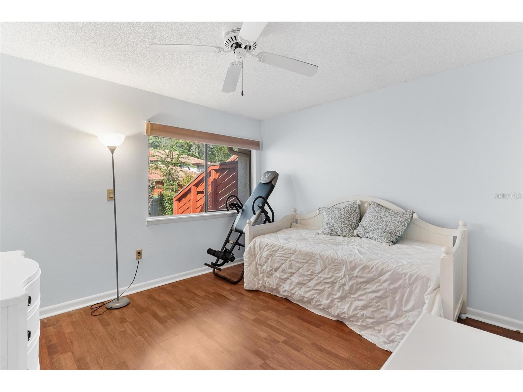 401 Clusterwood Drive Yalaha FL 34797 - LAKE HARRIS CHAIN OF LAKES G5102971 image24