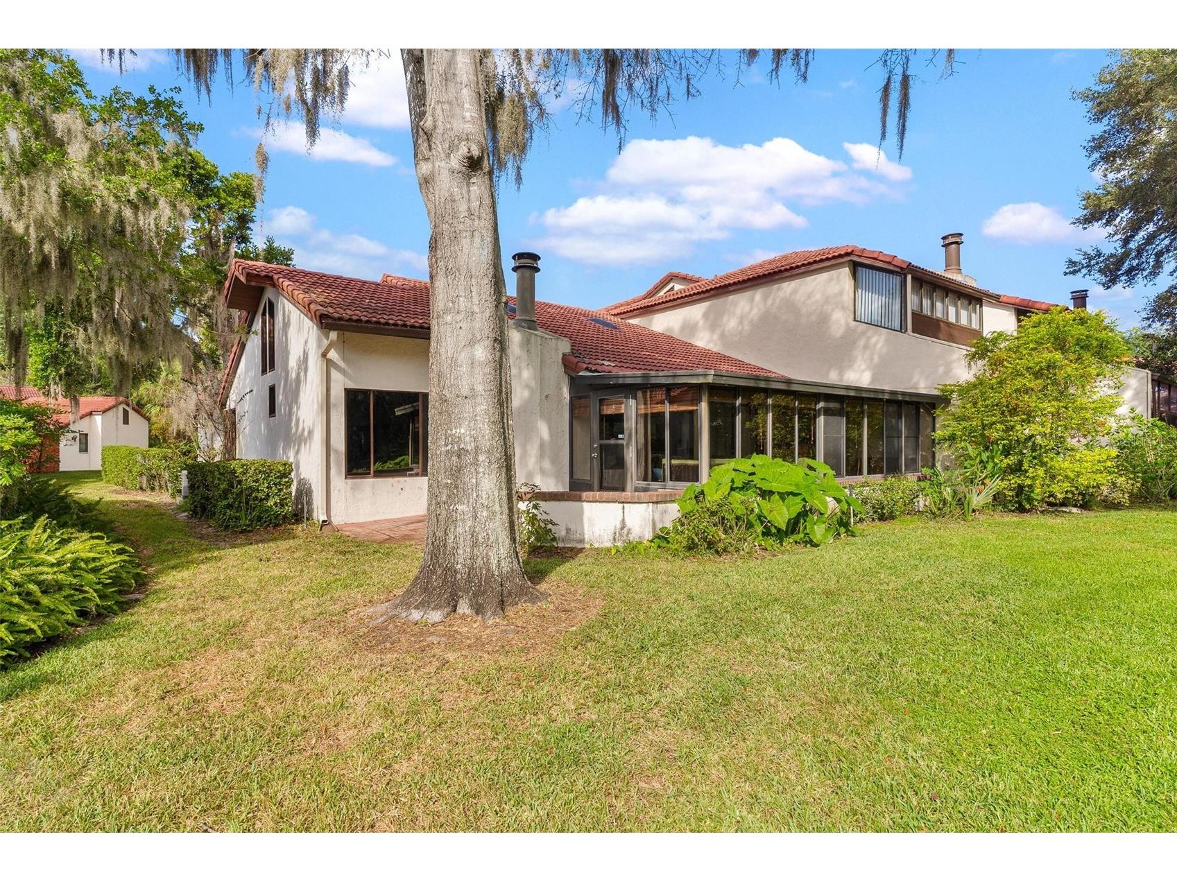 401 Clusterwood Drive Yalaha FL 34797 - LAKE HARRIS CHAIN OF LAKES G5102971 image32