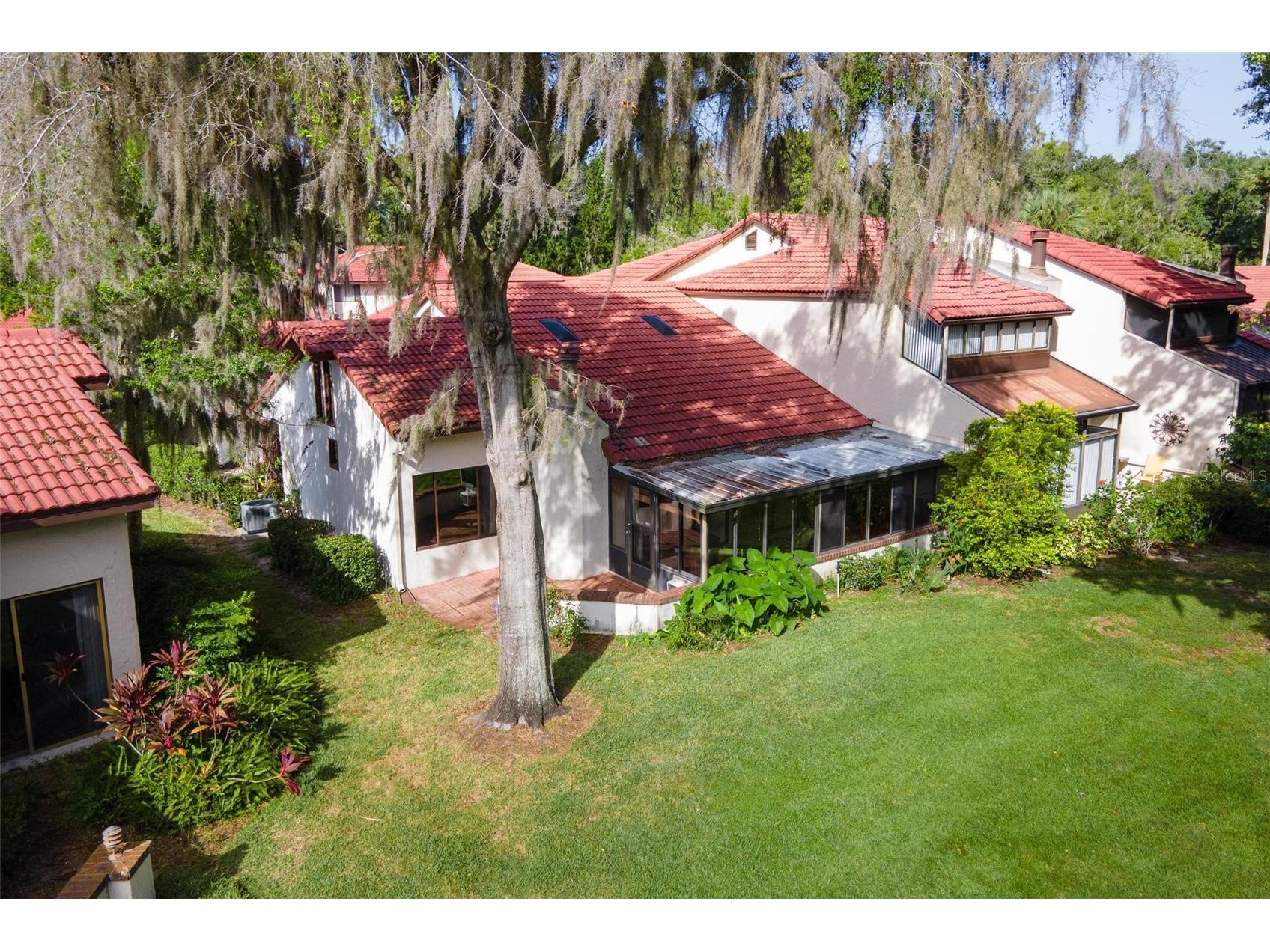 401 Clusterwood Drive Yalaha FL 34797 - LAKE HARRIS CHAIN OF LAKES G5102971 image37