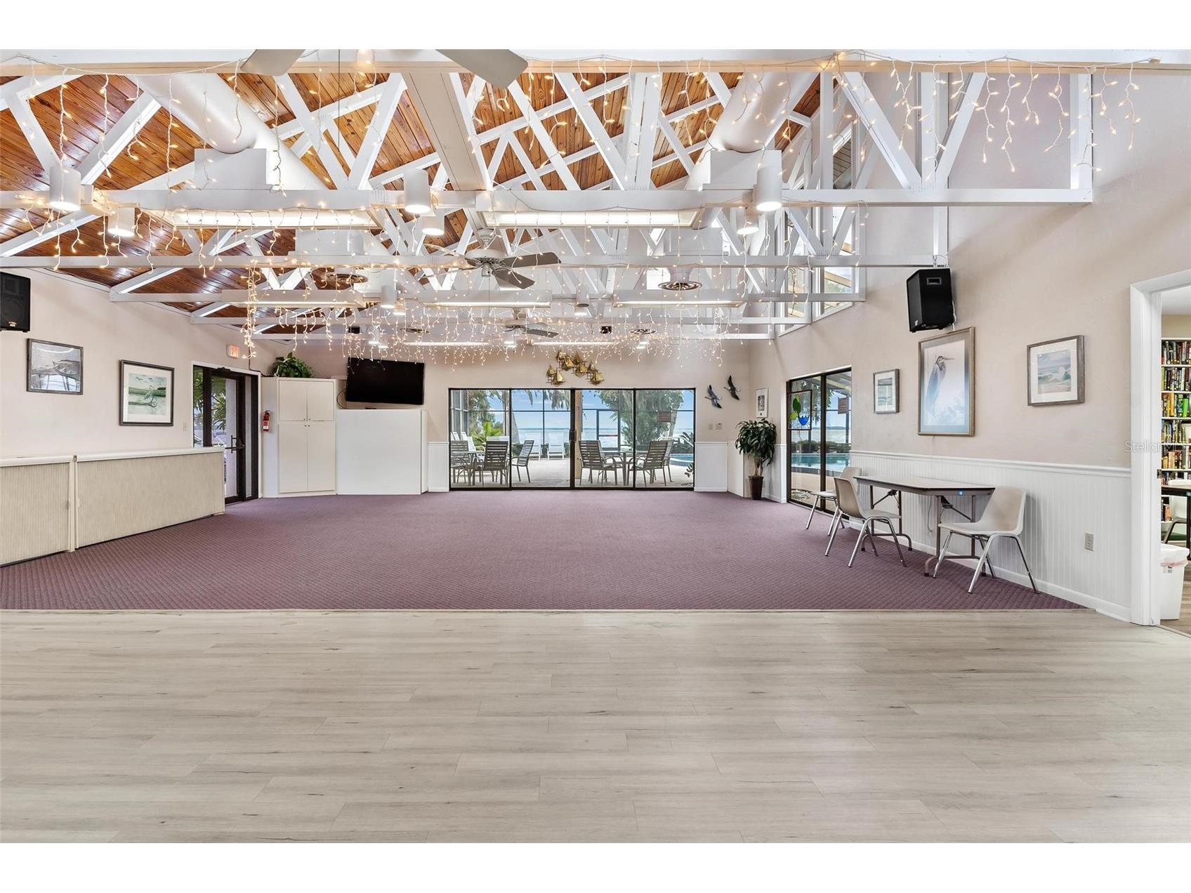 401 Clusterwood Drive Yalaha FL 34797 - LAKE HARRIS CHAIN OF LAKES G5102971 image48