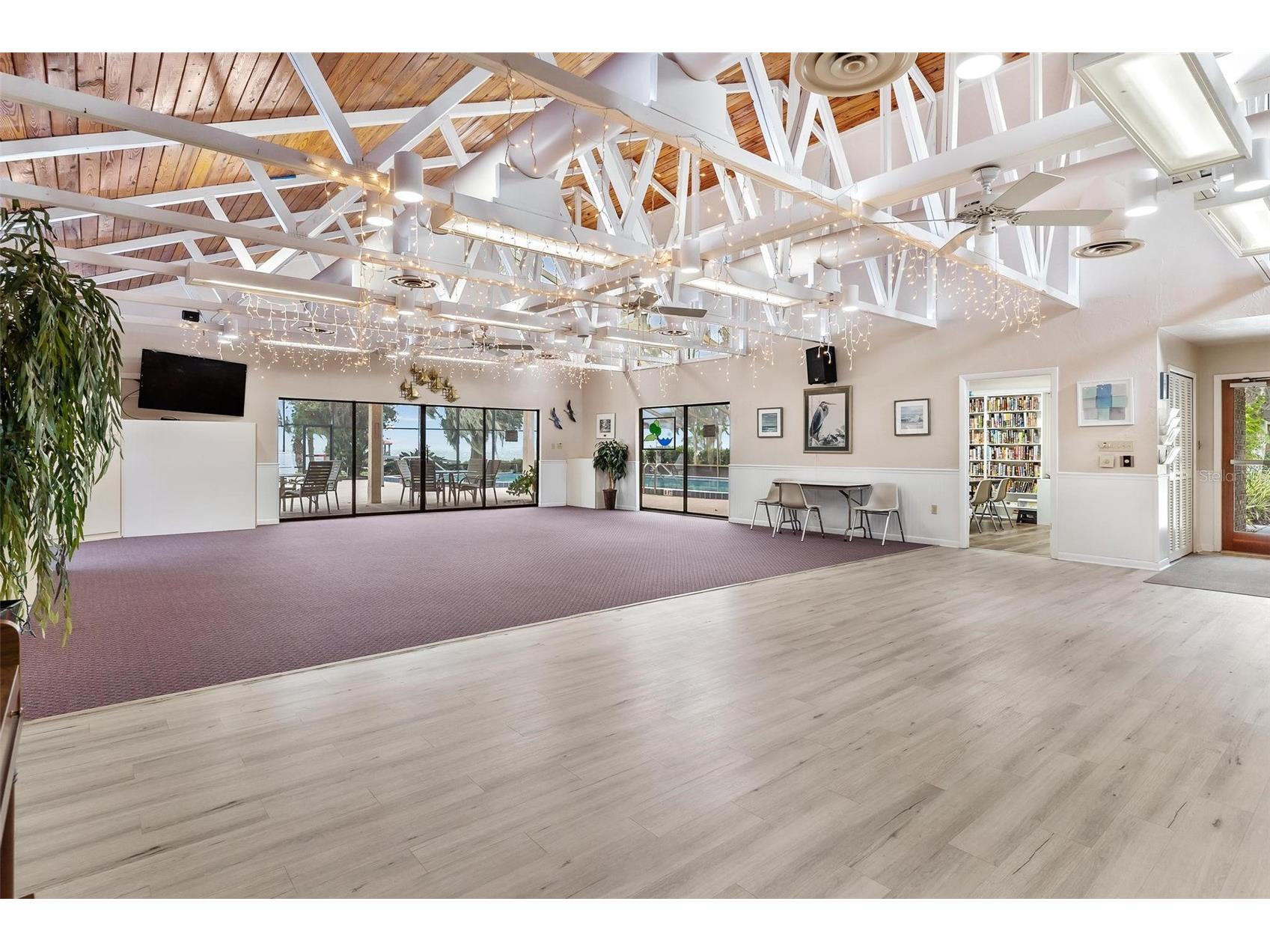 401 Clusterwood Drive Yalaha FL 34797 - LAKE HARRIS CHAIN OF LAKES G5102971 image49