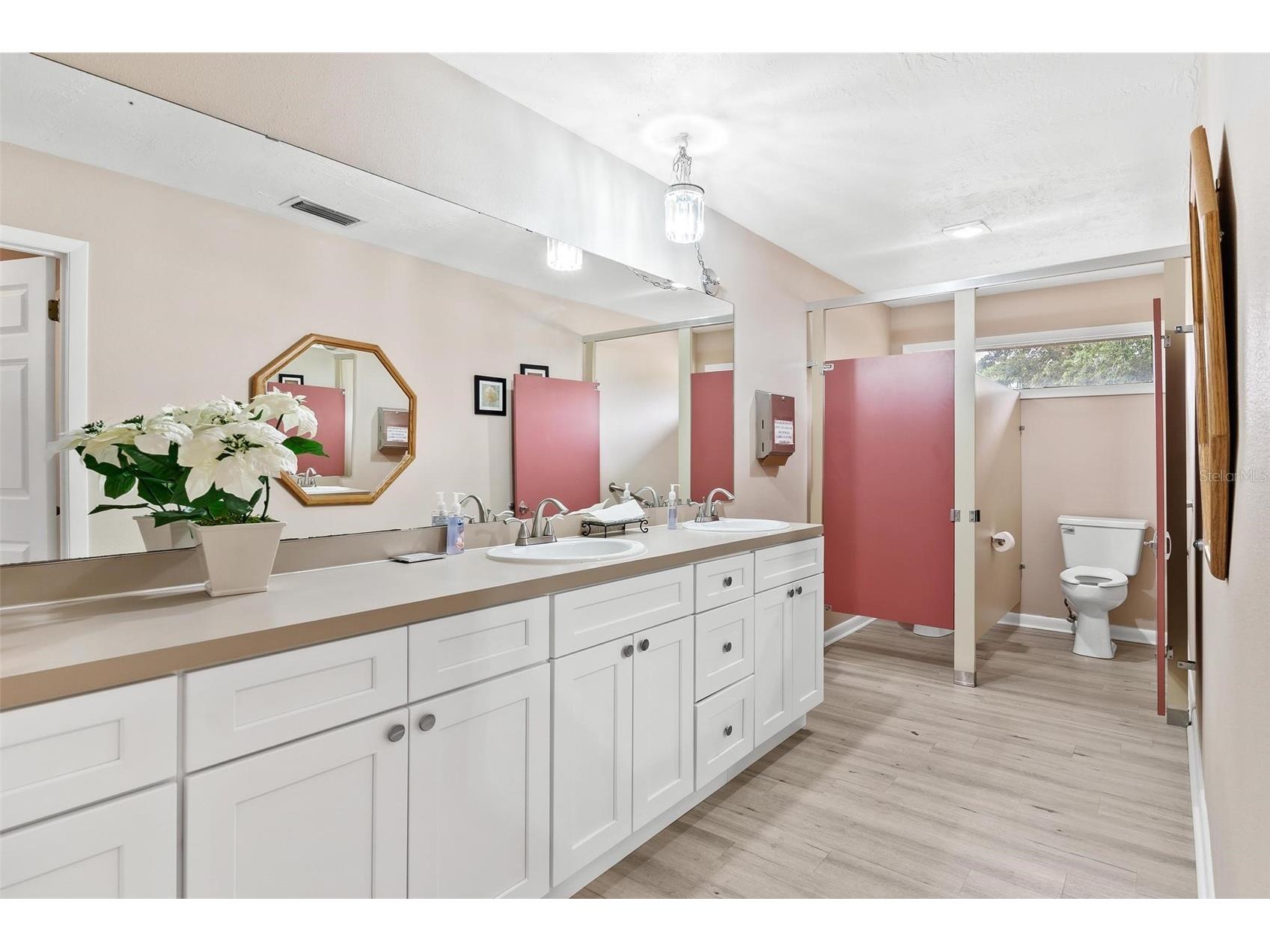 401 Clusterwood Drive Yalaha FL 34797 - LAKE HARRIS CHAIN OF LAKES G5102971 image51