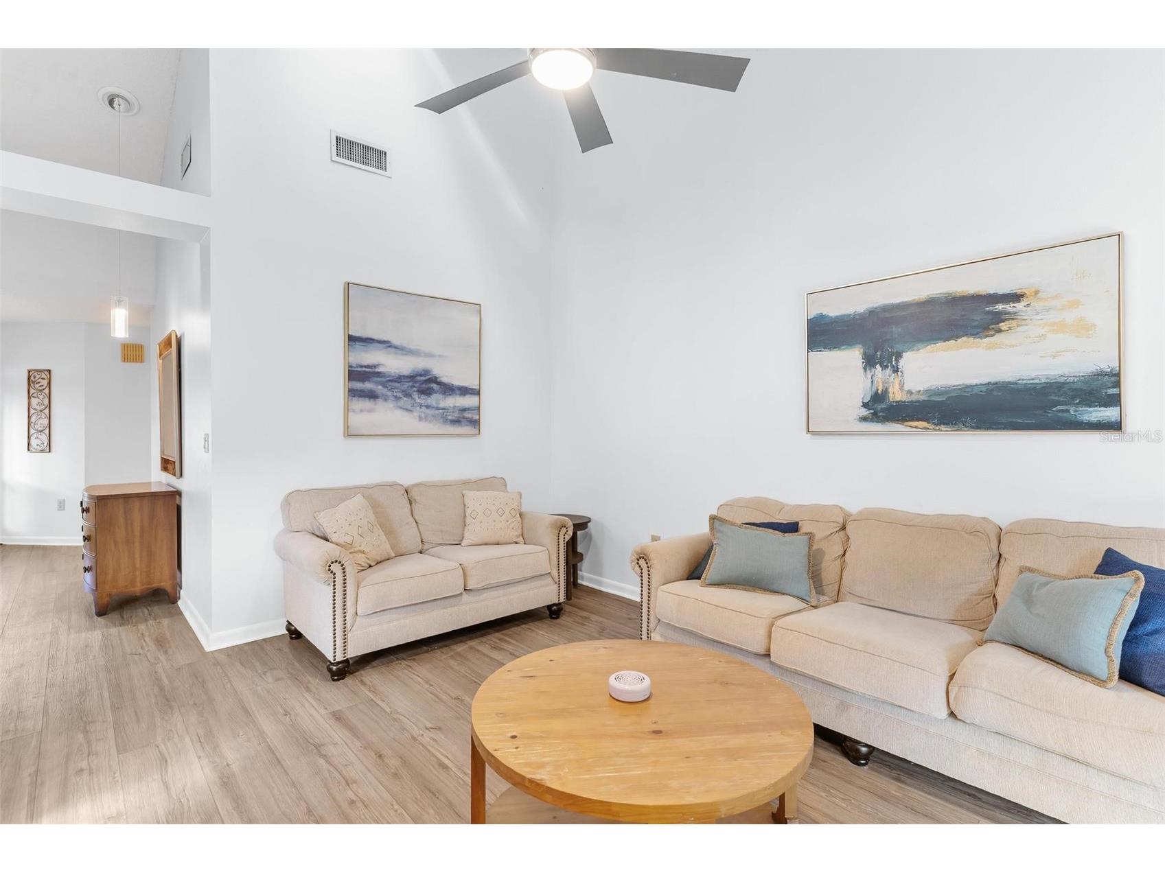 401 Clusterwood Drive Yalaha FL 34797 - LAKE HARRIS CHAIN OF LAKES G5102971 image8