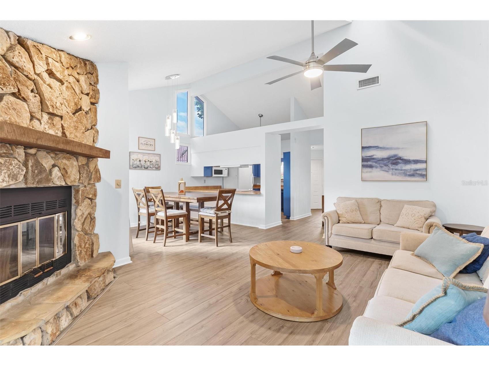 401 Clusterwood Drive Yalaha FL 34797 - LAKE HARRIS CHAIN OF LAKES G5102971 image9