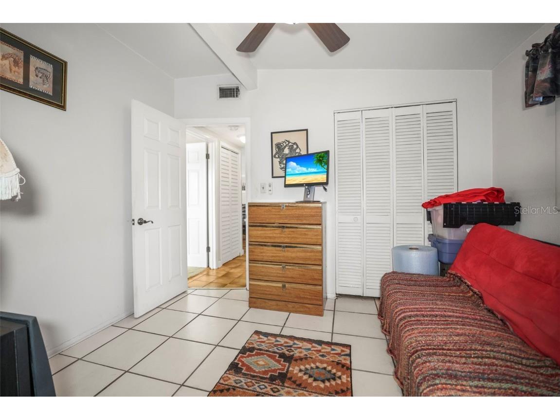 401 Davison Avenue NE Saint Petersburg FL 33703 TB8446827 image15