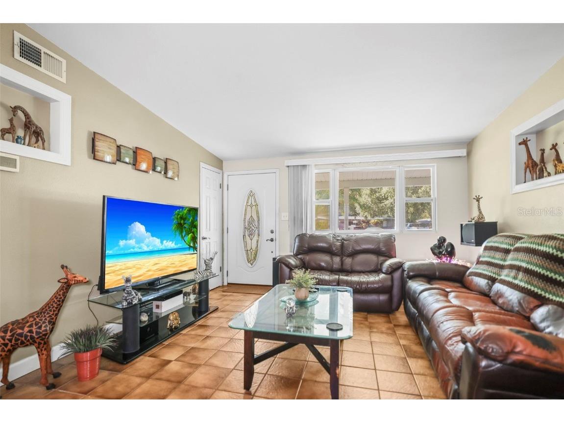 401 Davison Avenue NE Saint Petersburg FL 33703 TB8446827 image16