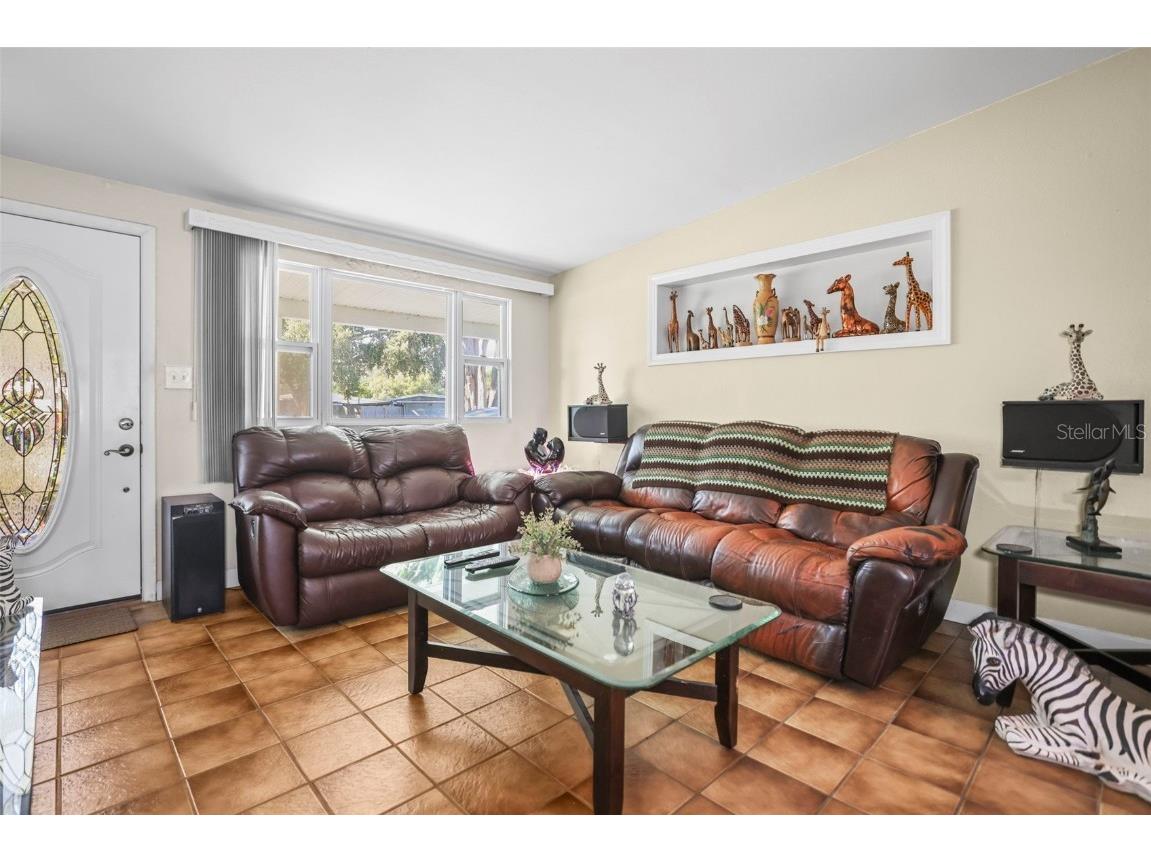 401 Davison Avenue NE Saint Petersburg FL 33703 TB8446827 image17