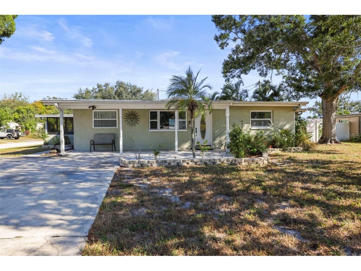 401 Davison Avenue NE Saint Petersburg FL 33703 TB8446827 image2