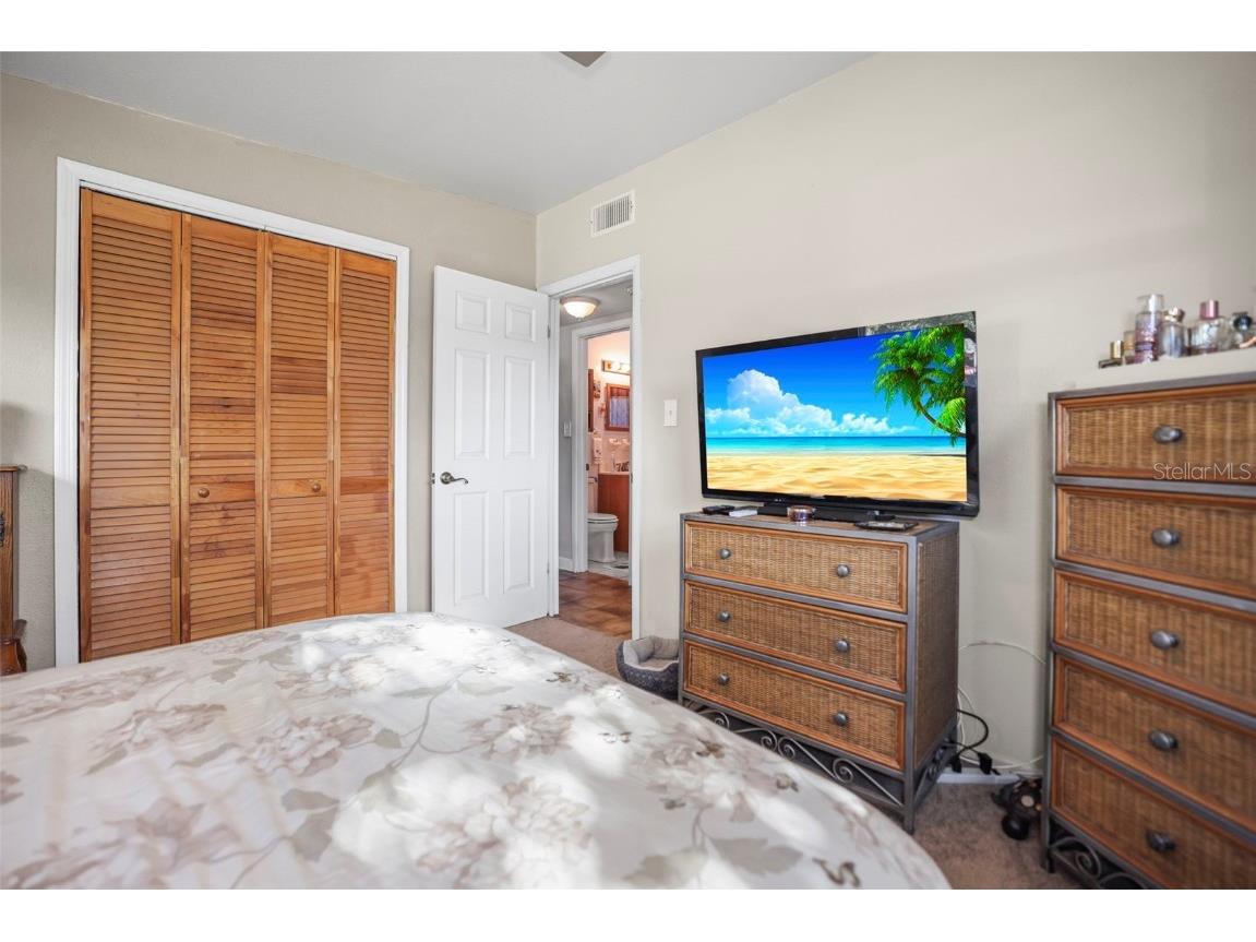 401 Davison Avenue NE Saint Petersburg FL 33703 TB8446827 image23