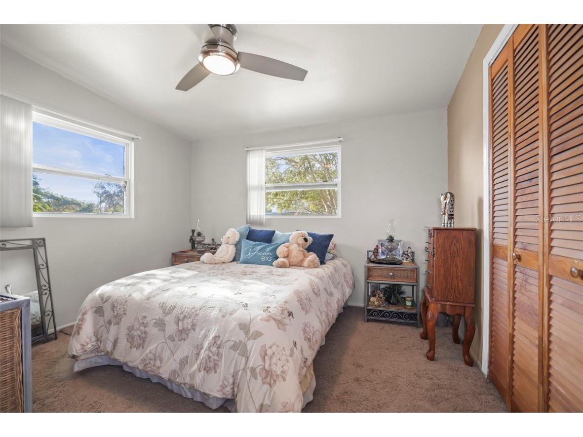 401 Davison Avenue NE Saint Petersburg FL 33703 TB8446827 image24