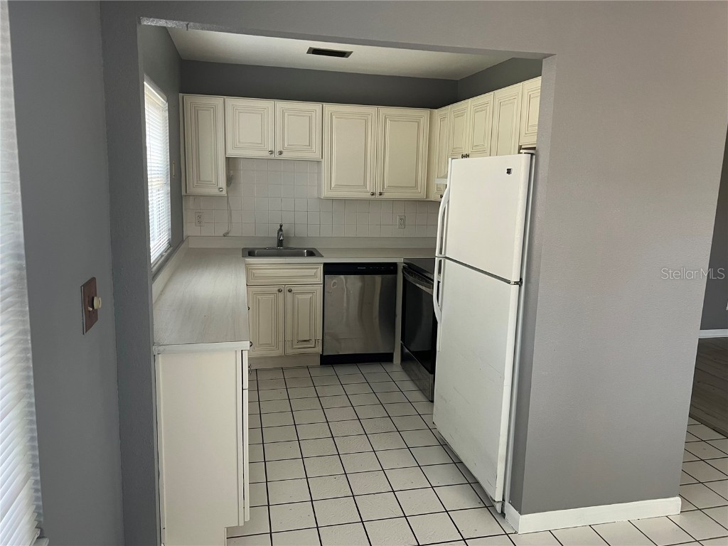 401 Dorchester Place #58 Sun City Center FL 33573 T3553243 image7