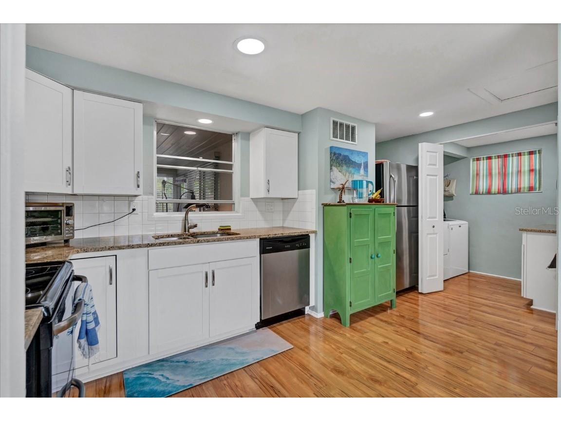 401 Leach Street Englewood FL 34223 D6143010 image14