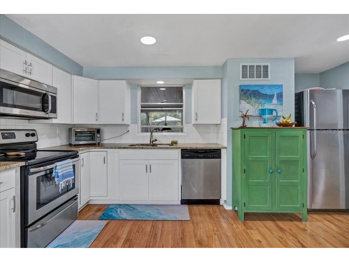 401 Leach Street Englewood FL 34223 D6143010 image15