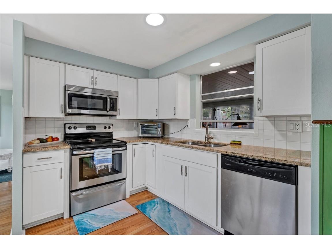 401 Leach Street Englewood FL 34223 D6143010 image16