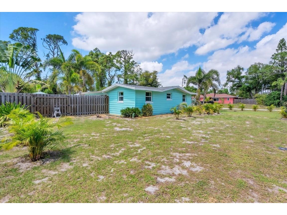 401 Leach Street Englewood FL 34223 D6143010 image2