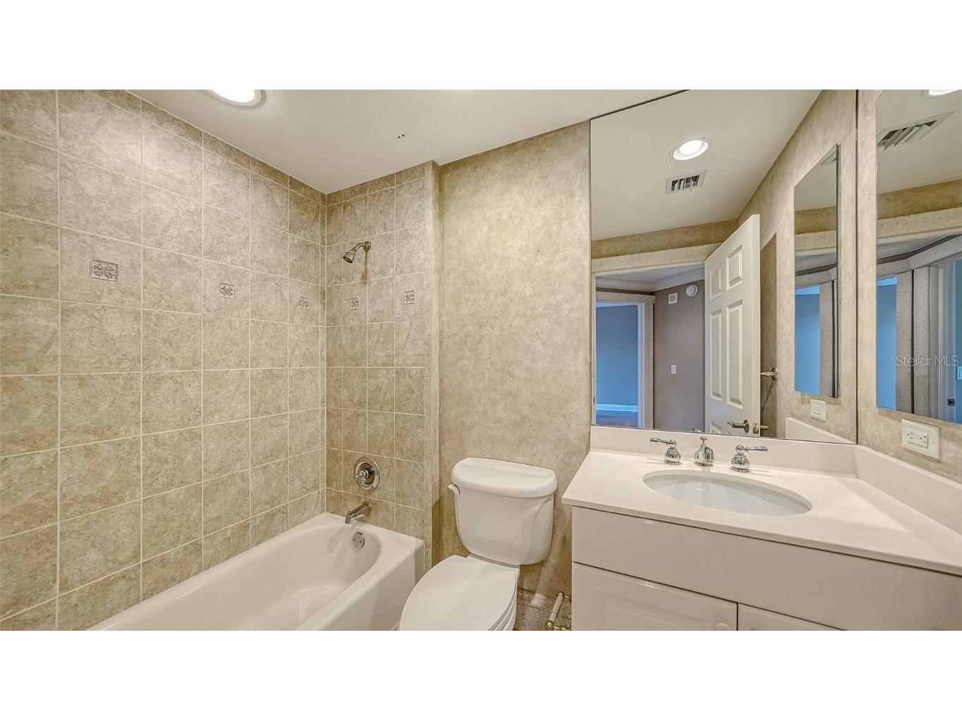 401 N Point Road #301 Osprey FL 34229 A4603773 image35