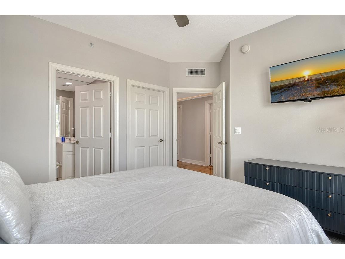 401 N Point Road #304 Osprey FL 34229 A4659785 image46