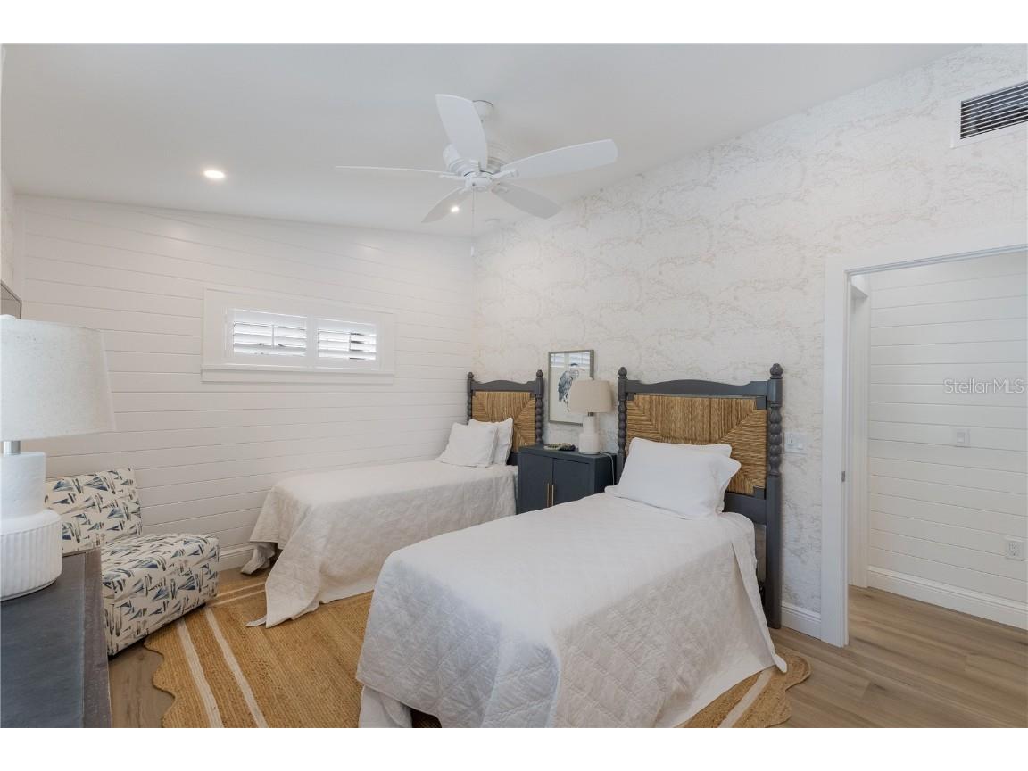 401 N Shore Drive Anna Maria FL 34216 A4659757 image18
