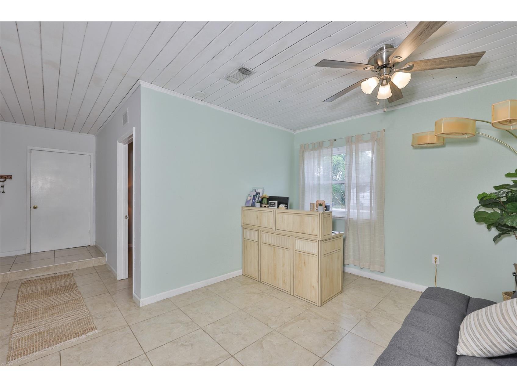 401 Overland Drive Brandon FL 33511 TB8526659 image14