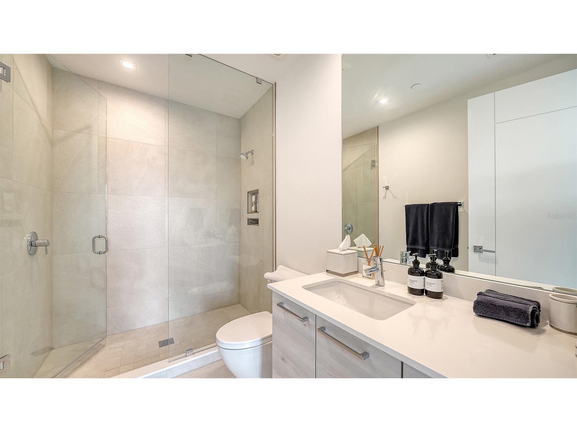 401 Quay #1004 Sarasota FL 34236 - SARASOTA BAY / GULF A4696417 image48