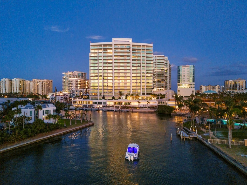 401 Quay Commons #803 Sarasota FL 34236 A4627379 image1