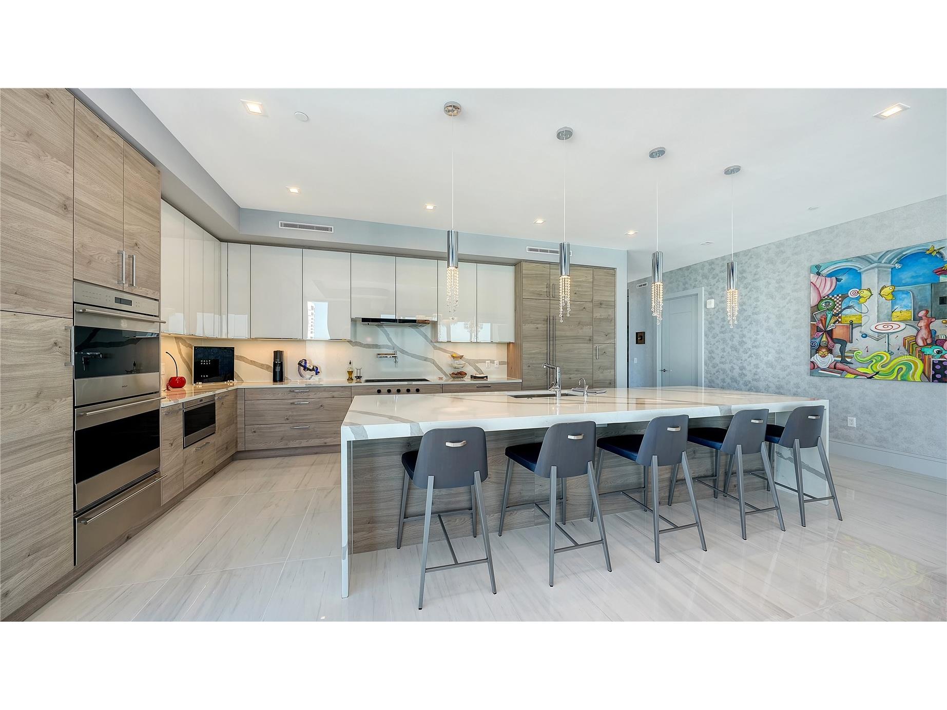 401 Quay Commons #805 Sarasota FL 34236 A4684494 image6