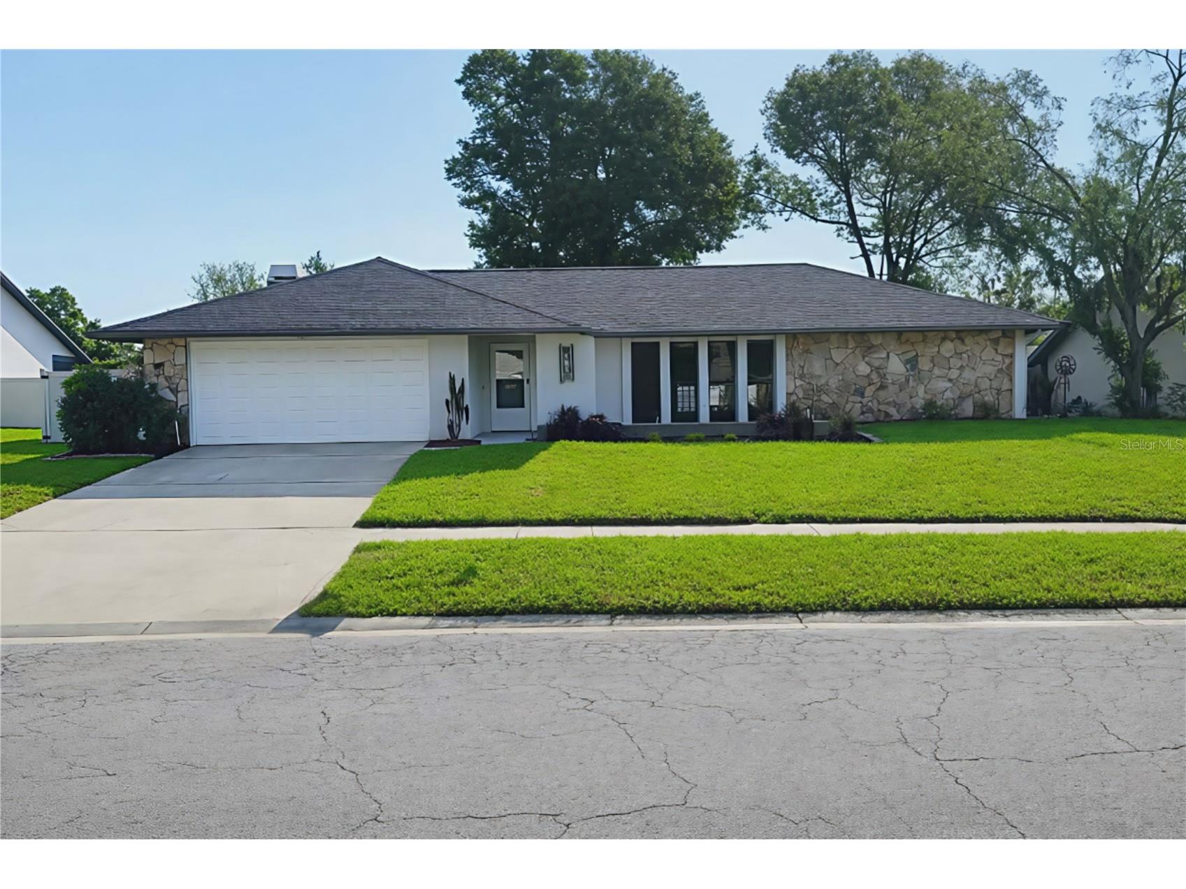 401 Running Horse Road Seffner FL 33584 TB8482665 image1
