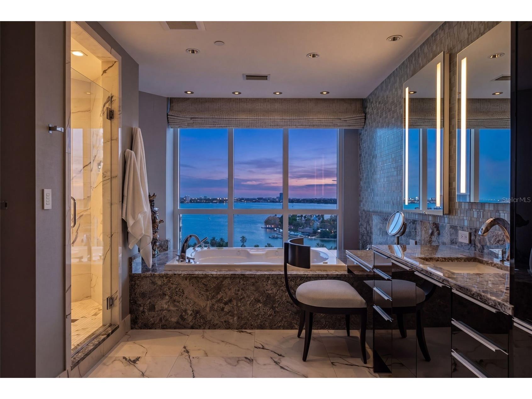 401 S Palm Avenue #1102 Sarasota FL 34236 - SARASOTA BAY A4689269 image38