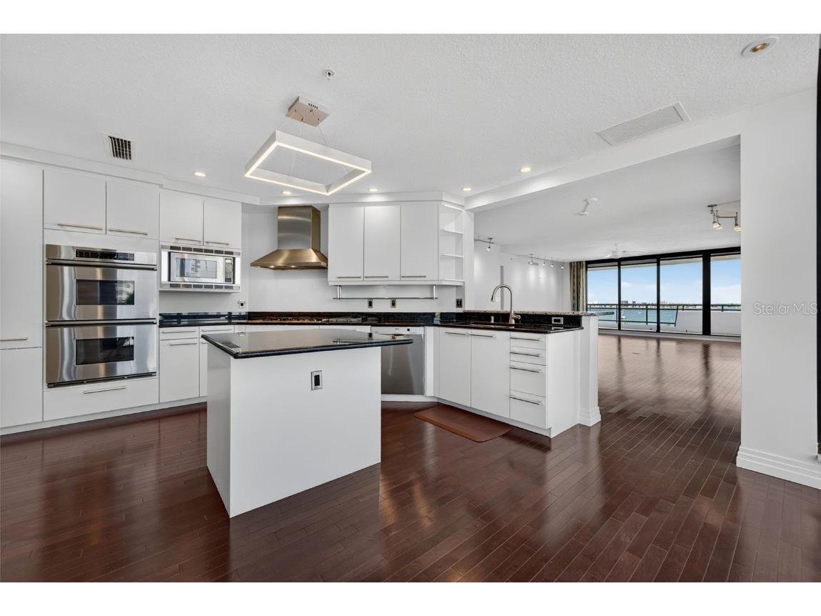 401 S Palm Avenue #801 Sarasota FL 34236 - SARASOTA BAY A4670548 image10