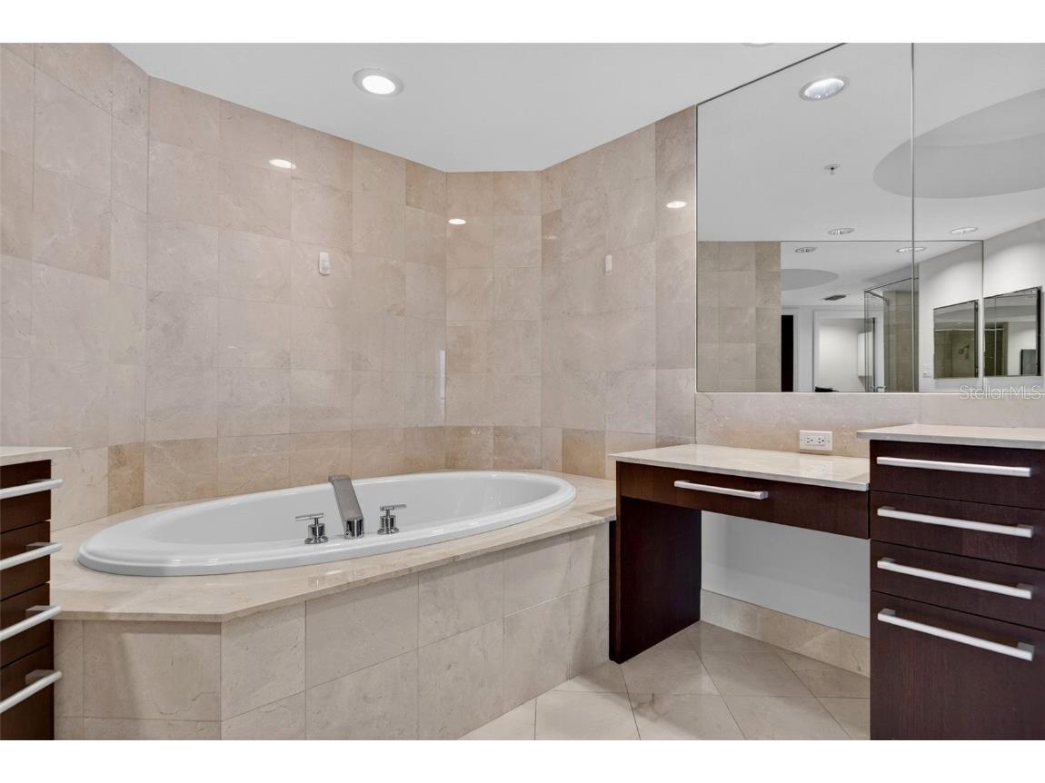 401 S Palm Avenue #801 Sarasota FL 34236 - SARASOTA BAY A4670548 image21