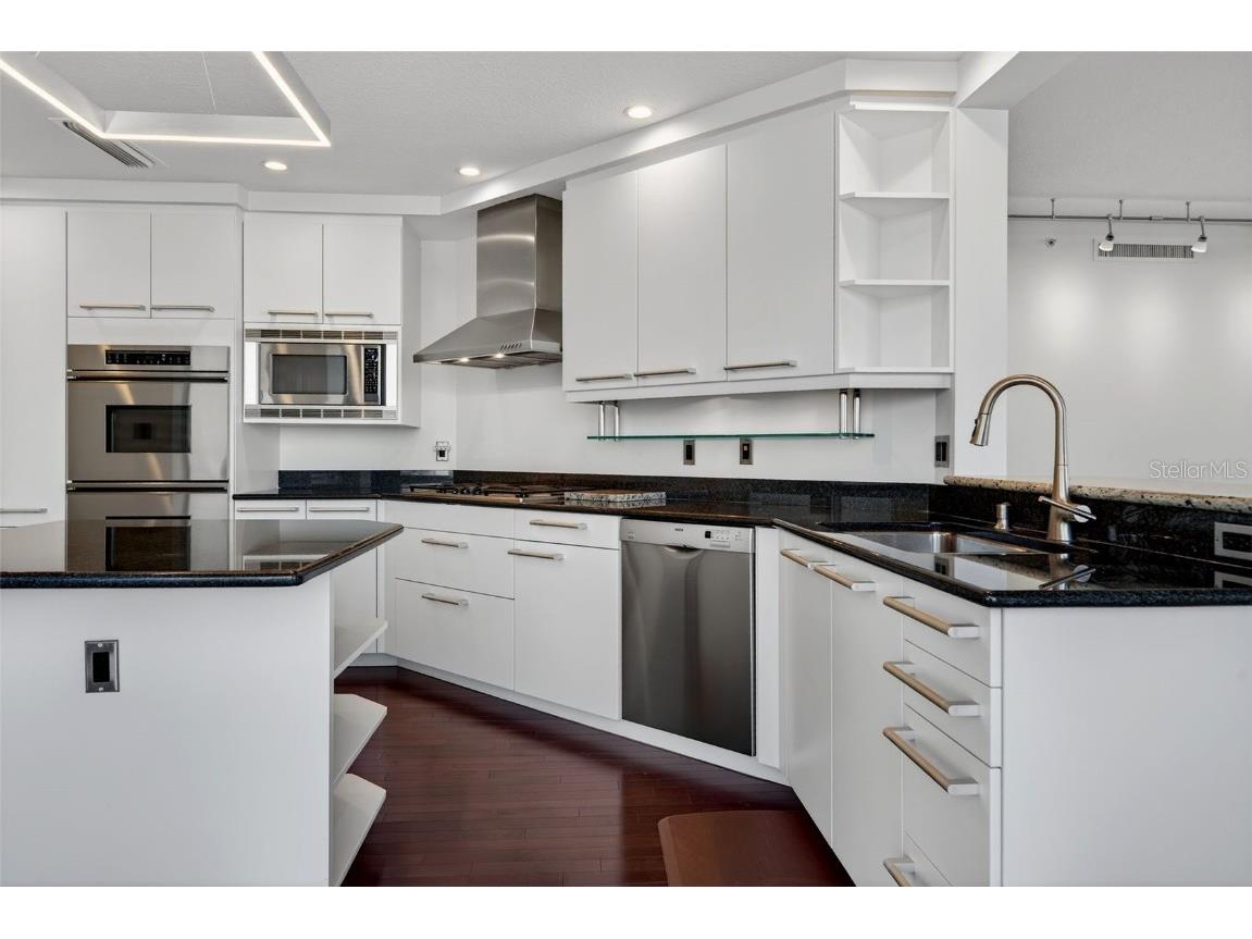 401 S Palm Avenue #801 Sarasota FL 34236 - SARASOTA BAY A4670548 image9