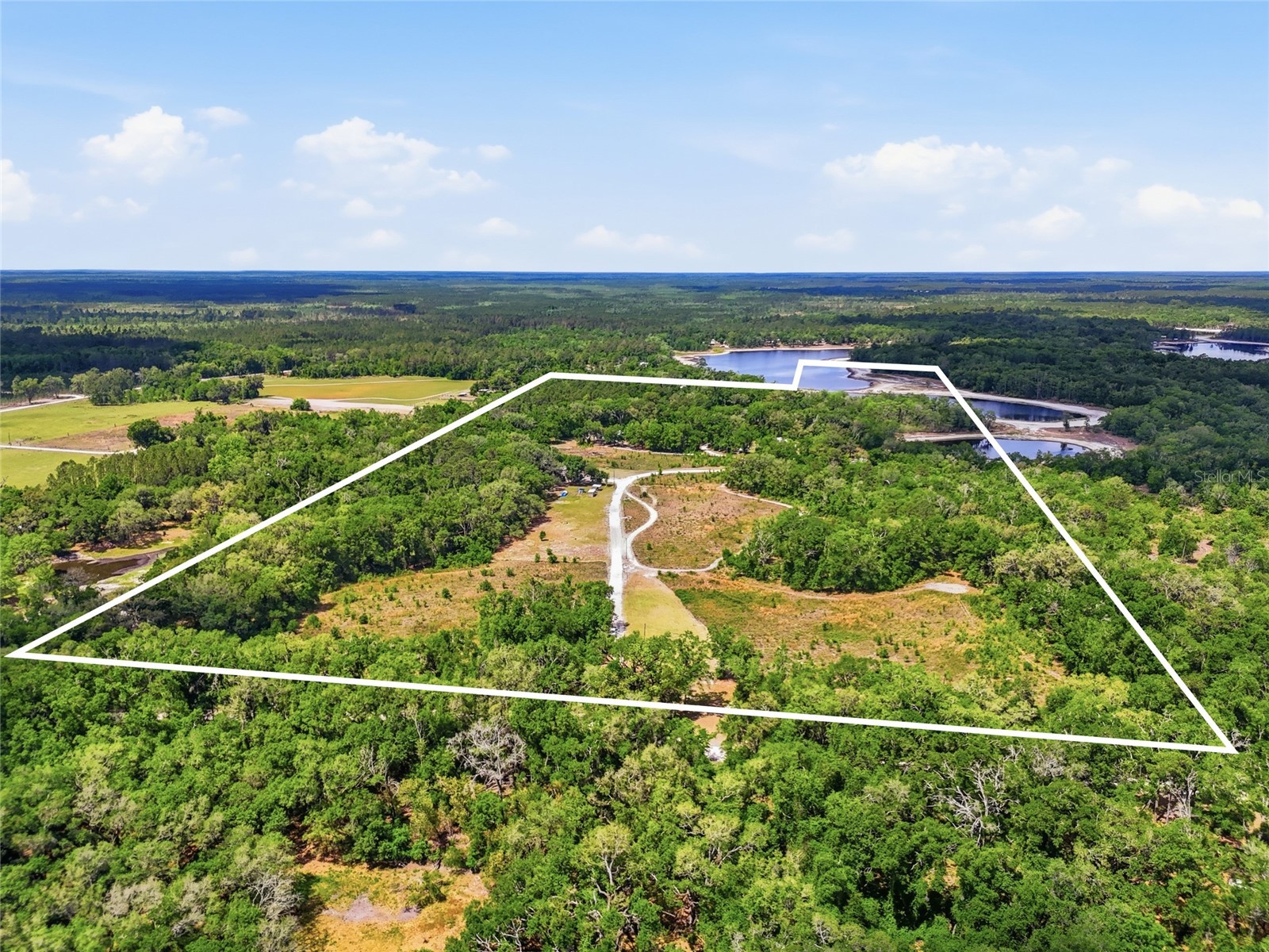 401 SE Falcon Road Branford FL 32008 - ADAMS LAKE GC539503 image1