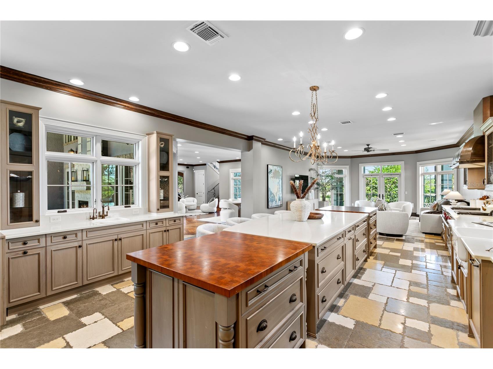 401 Snell Isle Boulevard NE Saint Petersburg FL 33704 TB8525734 image20