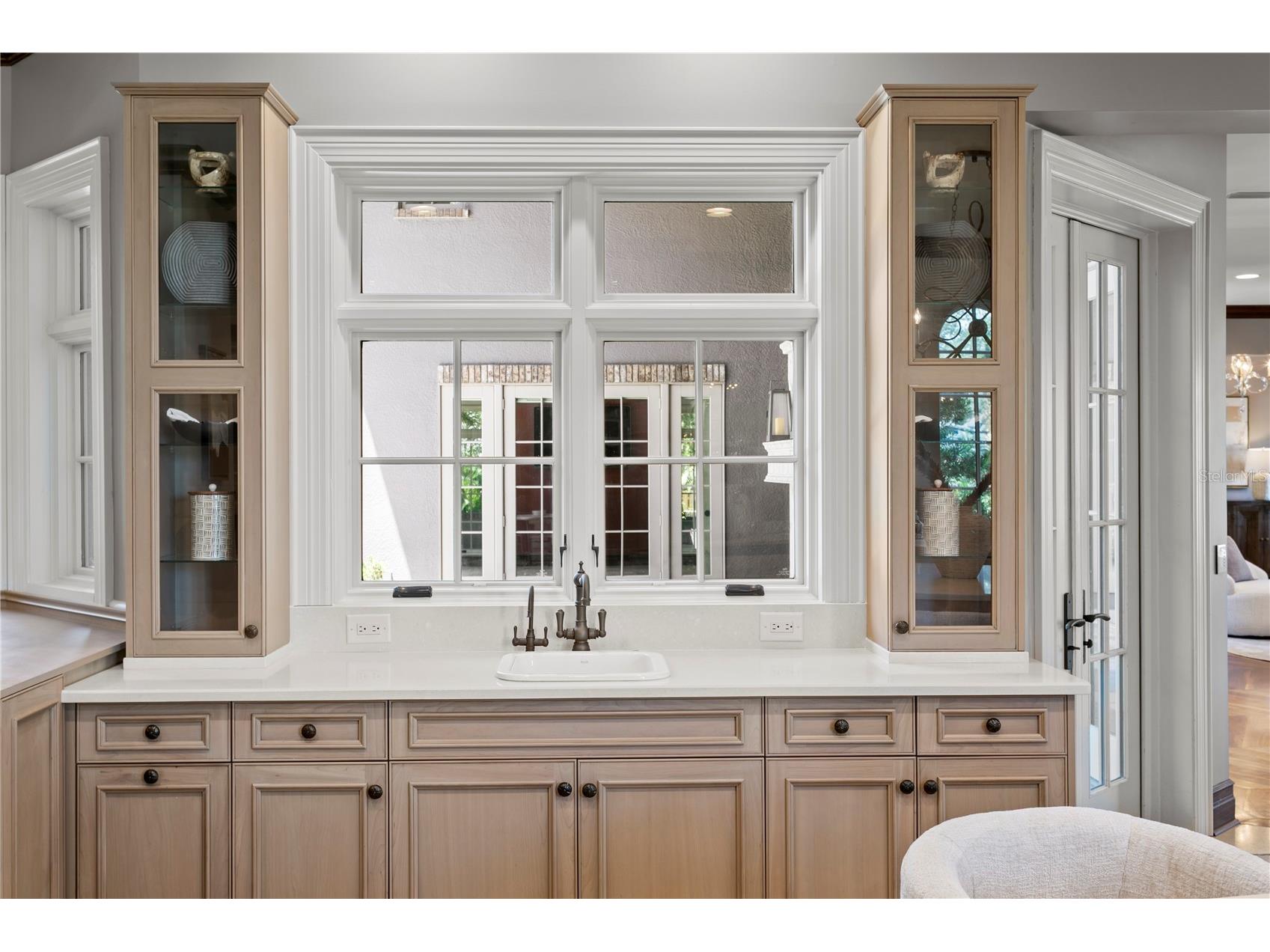 401 Snell Isle Boulevard NE Saint Petersburg FL 33704 TB8525734 image24