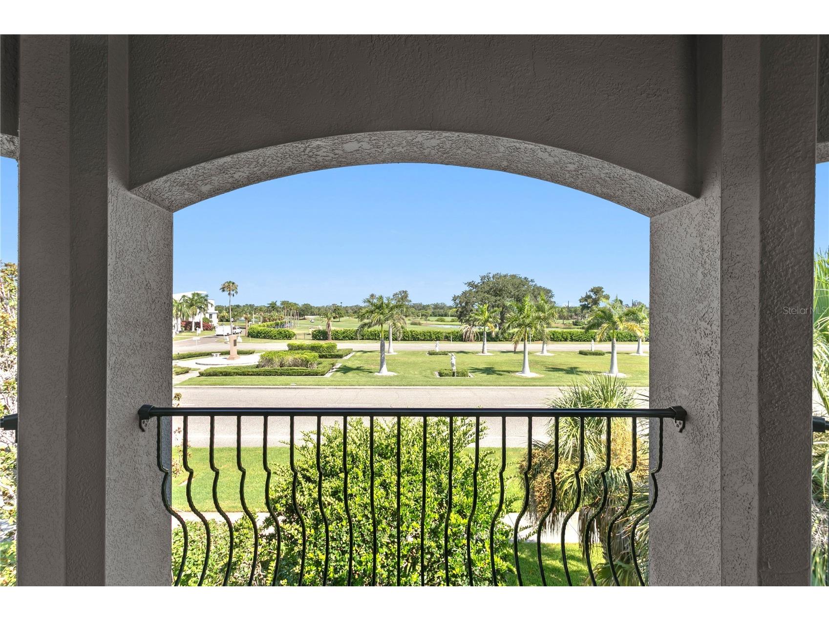 401 Snell Isle Boulevard NE Saint Petersburg FL 33704 TB8525734 image46