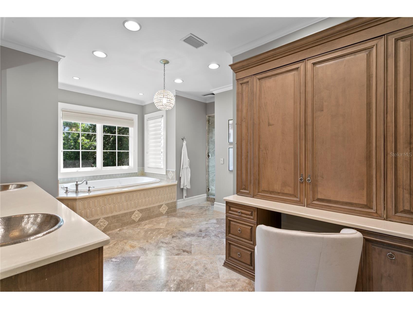401 Snell Isle Boulevard NE Saint Petersburg FL 33704 TB8525734 image49