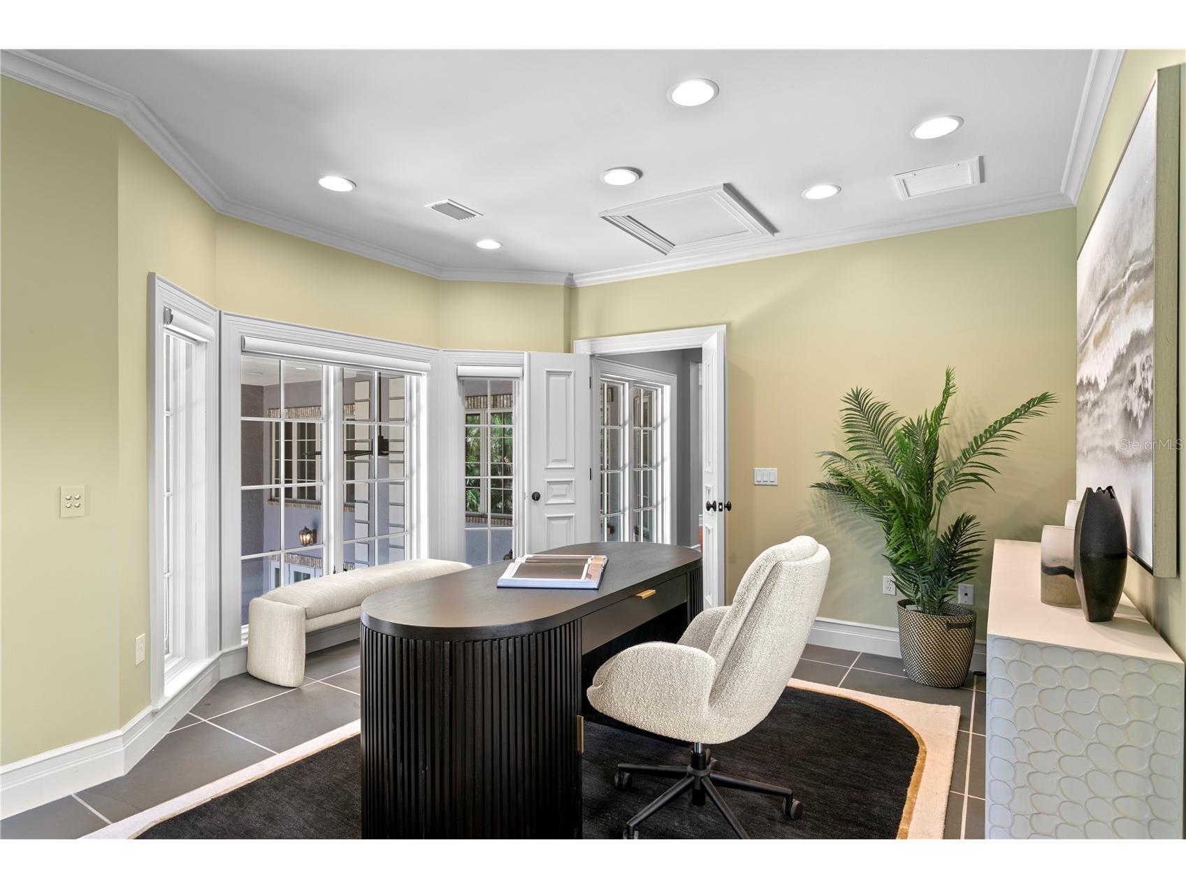 401 Snell Isle Boulevard NE Saint Petersburg FL 33704 TB8525734 image54